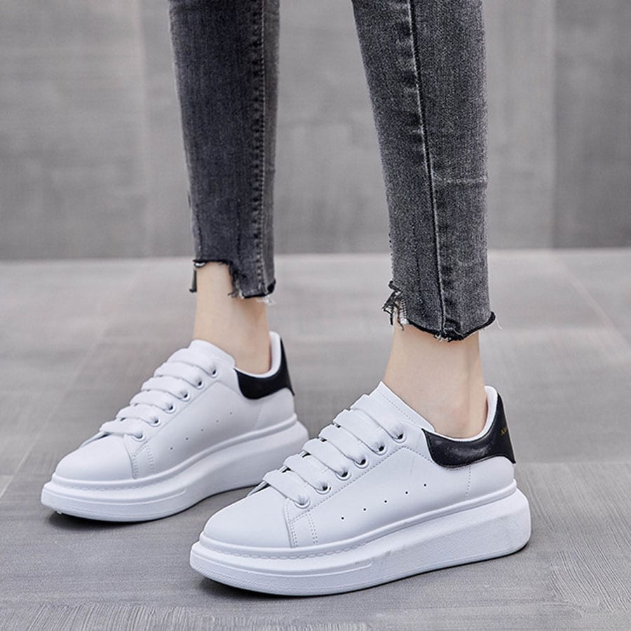 Giay-sneaker-nu-de-cao-trang-got-den-1.jpg
