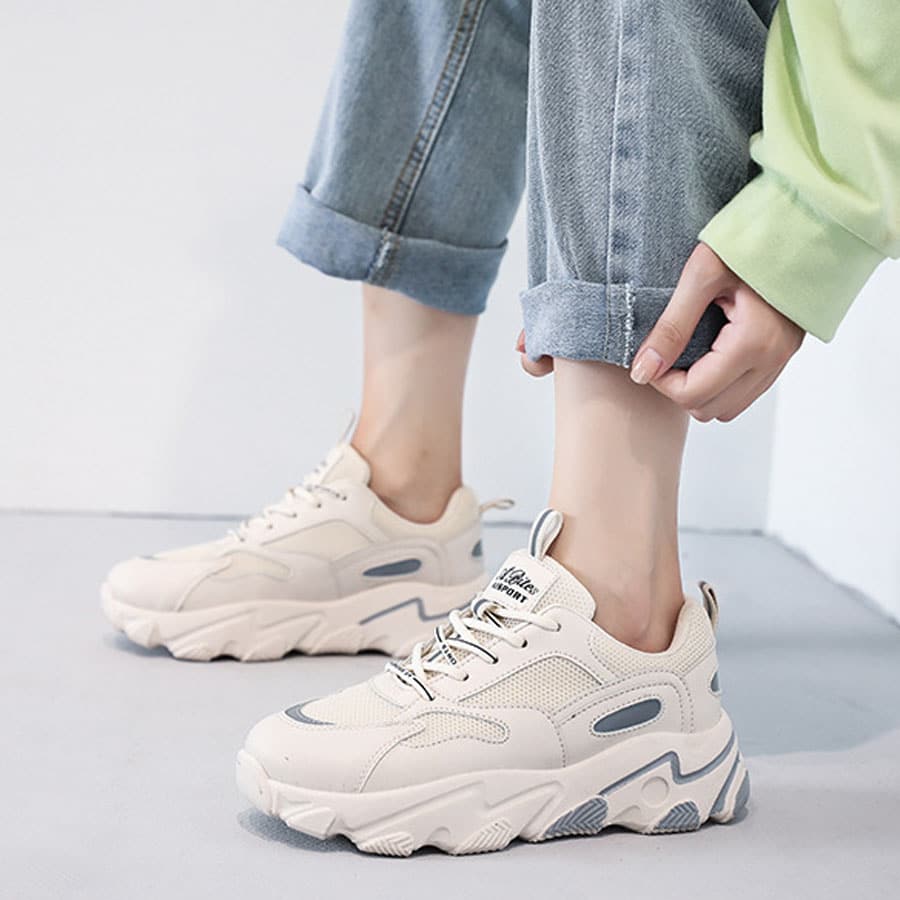 Sneaker-1-2.jpg