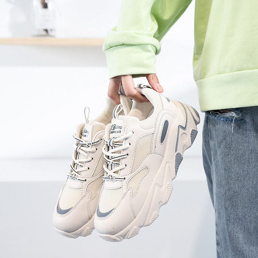 Sneaker-1-4.jpg